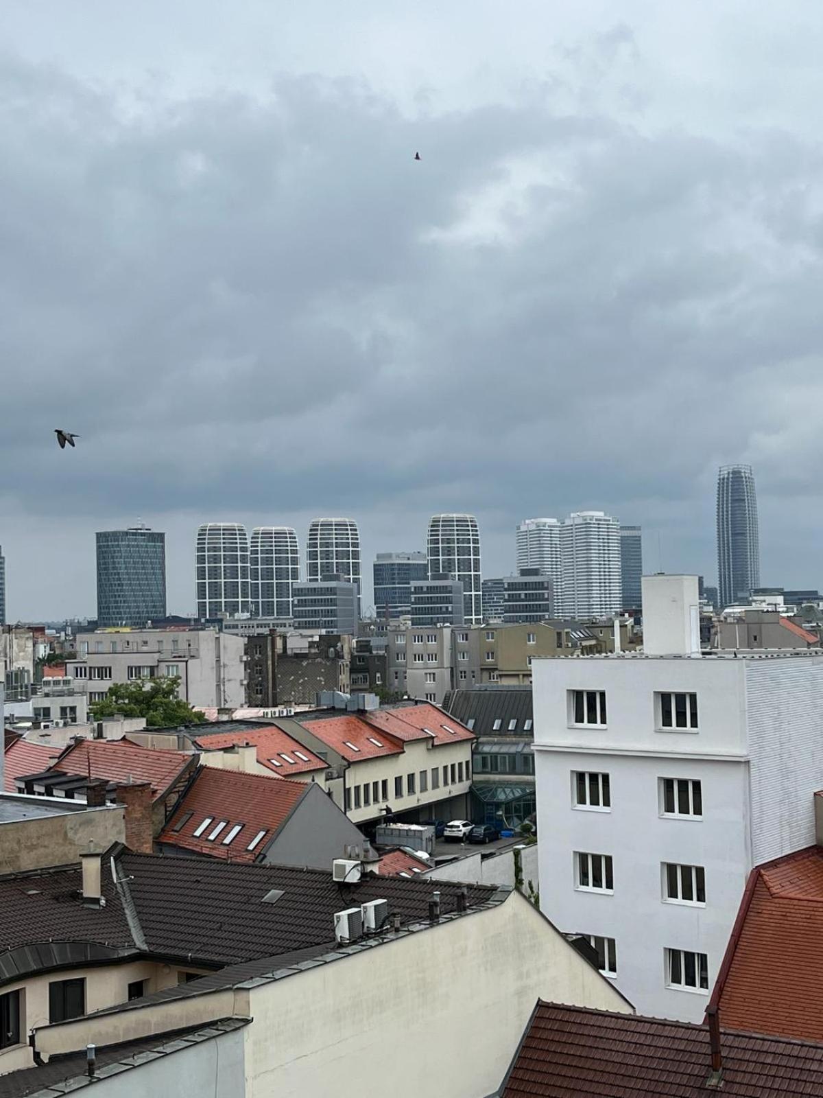 1St Plaza Apartment บราติสลาวา ภายนอก รูปภาพ
